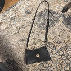 Elegant Black Shoulder Bag
